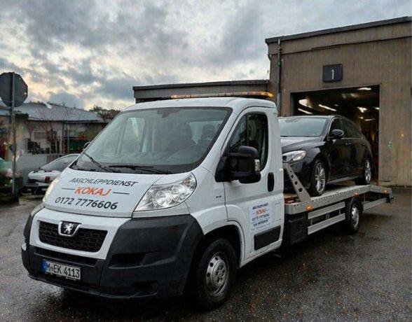 KOKAJ Fahrzeugtransport vor der Halle